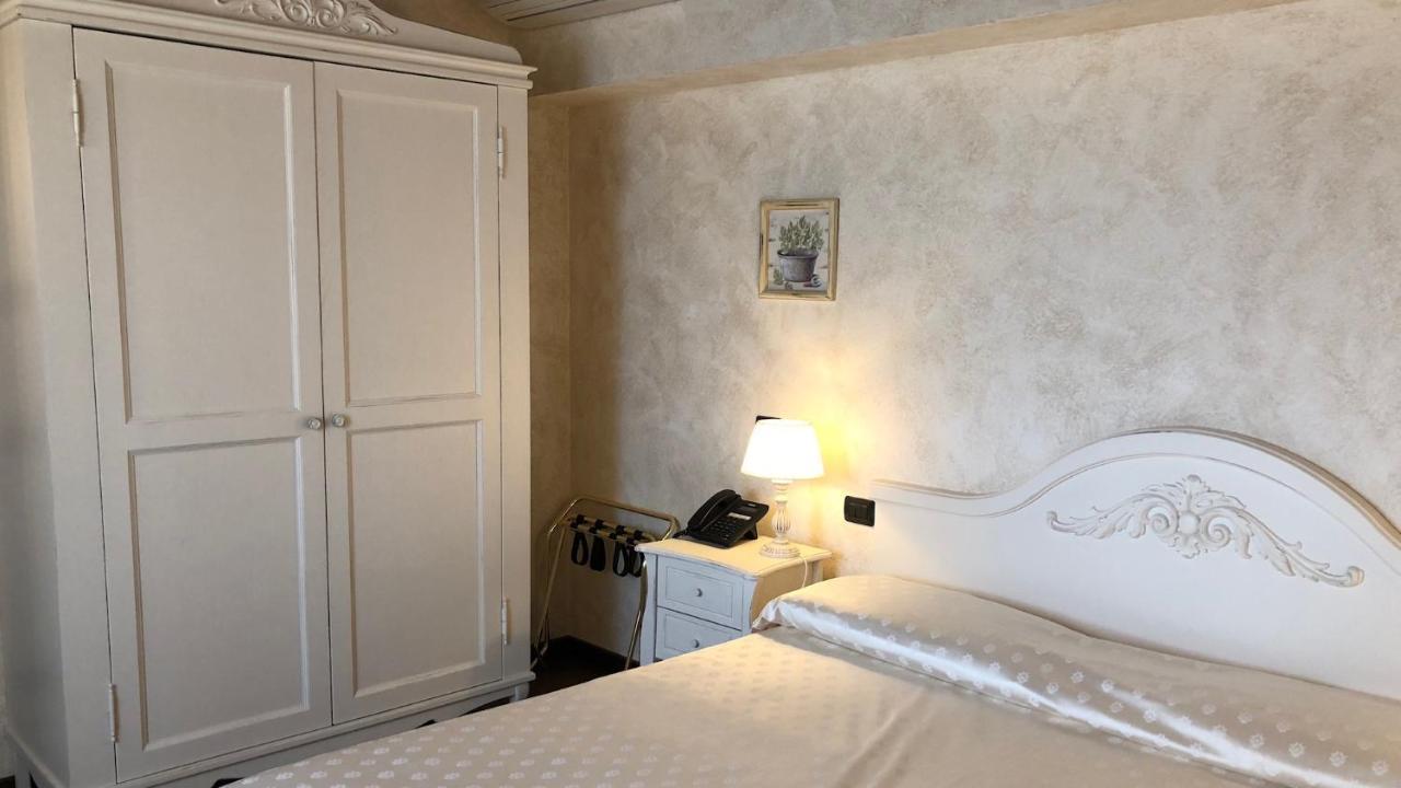 Relais Mondotella Pozzolengo Bagian luar foto