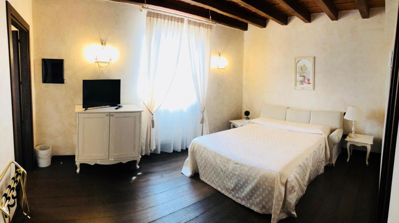 Relais Mondotella Pozzolengo Bagian luar foto